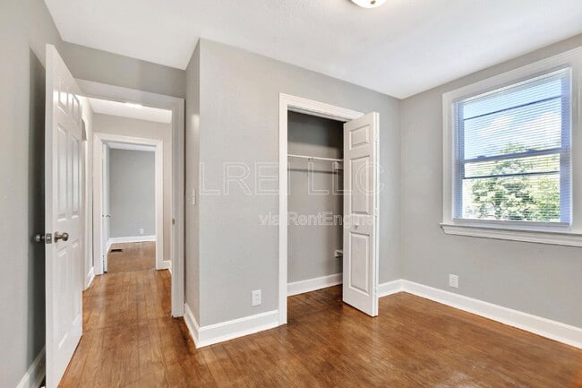 Building Photo - 1517 Shingo Ave
