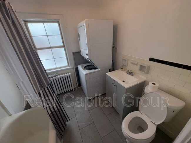 Building Photo - 873 Western Ave