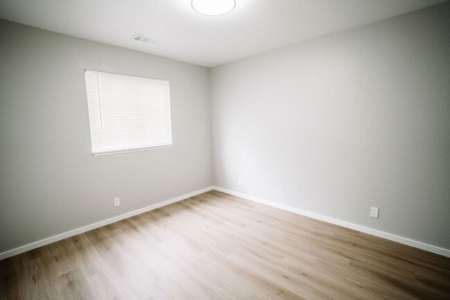 Building Photo - 1440 Myrtle Avenue