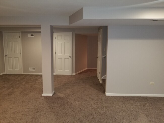 Building Photo - 1196 Megan Ct