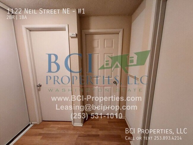 Building Photo - 1122 Neil St NE