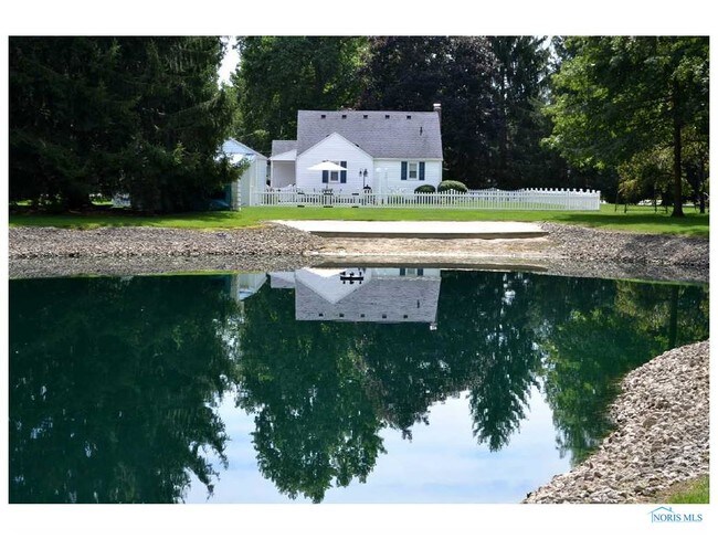 Building Photo - 9760 Monclova Rd