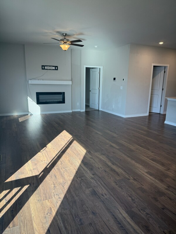 Building Photo - 10432 Powell Ave