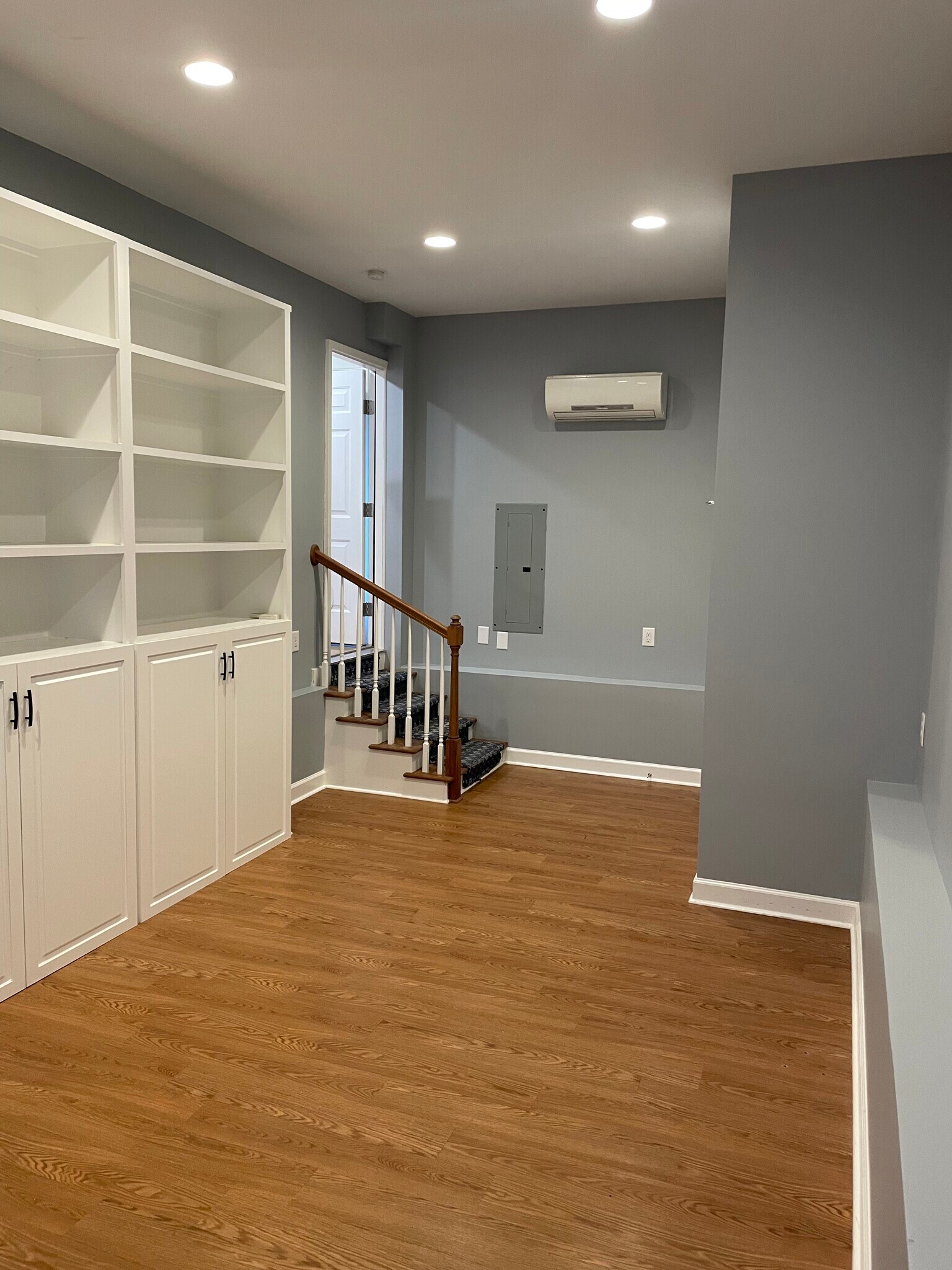 Building Photo - 705 Cash St