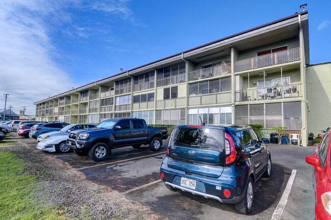 Building Photo - 355 Kalanianaole St