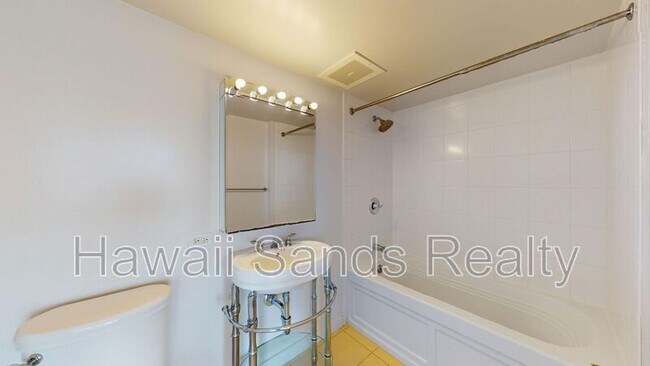 Building Photo - 1288 Kapiolani Blvd