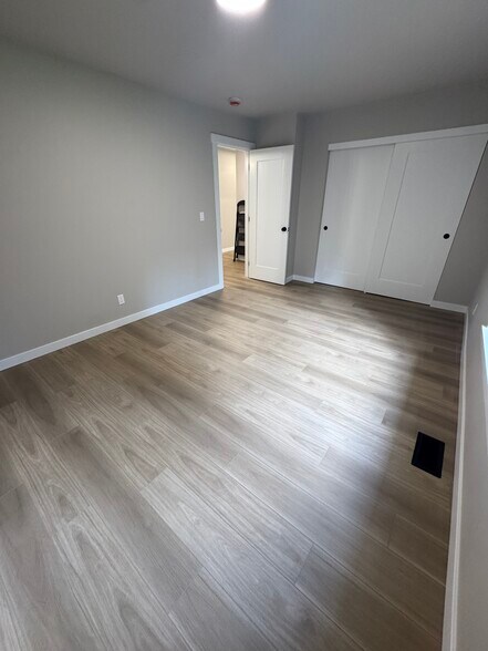 Building Photo - 18208 56th St Ct E