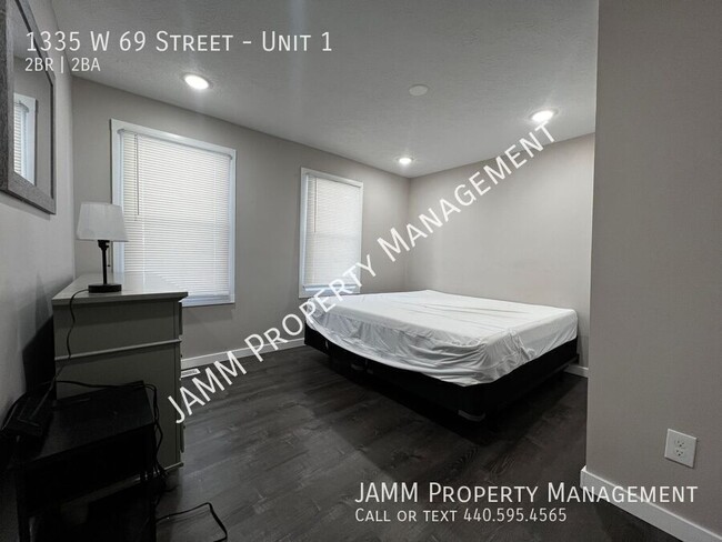 Building Photo - Modern 2 Bedroom, 2 Bathroom Apartment in ...