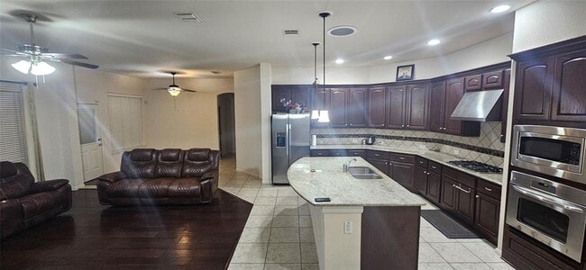 Building Photo - 116 Azimuth Dr