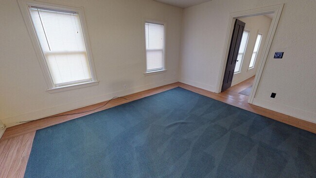 Building Photo - 1051 Liberty St