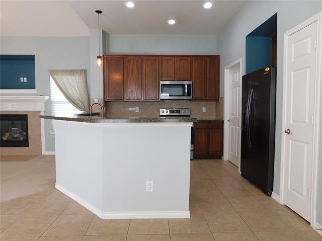 Building Photo - 1104 Hayden Ln