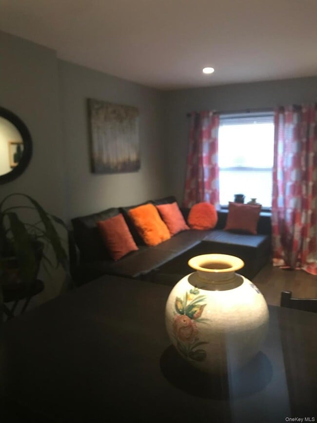 Building Photo - 1016 Greene Ave