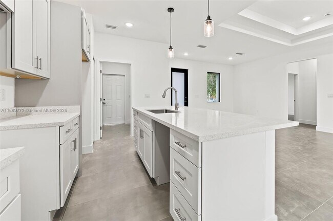 Building Photo - 3705-3737 37th St SW