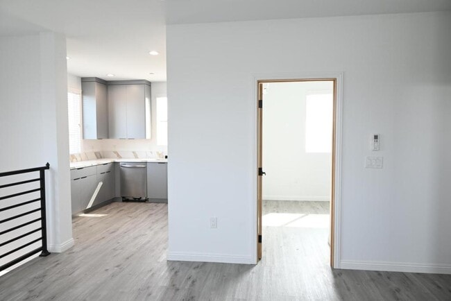 Building Photo - 20515 Madrona Ave