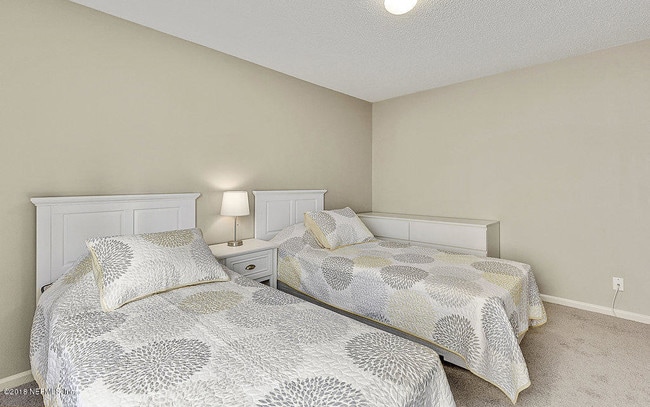Building Photo - 2208 OCEAN S Dr