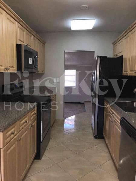 Building Photo - 1211 N 74th Way