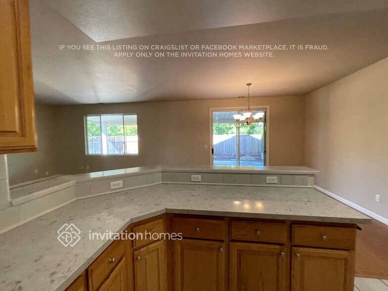 Building Photo - 278 Woodcrest Dr
