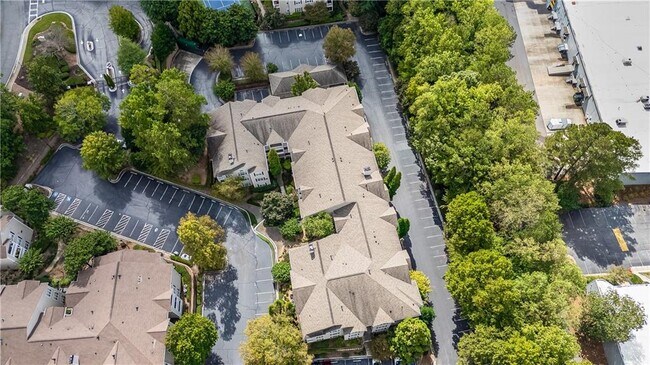 Building Photo - 1250 Parkwood Cir SE