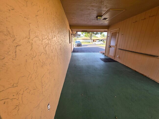 Building Photo - 718 Whippoorwill Ln