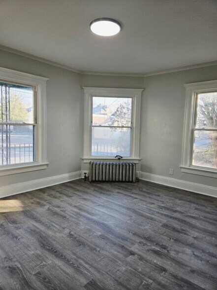 Building Photo - 21 Vassar St