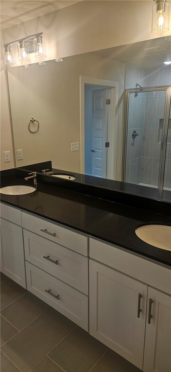 Building Photo - 516 S Benchmark Ln