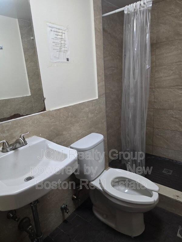 Building Photo - 191 Green St