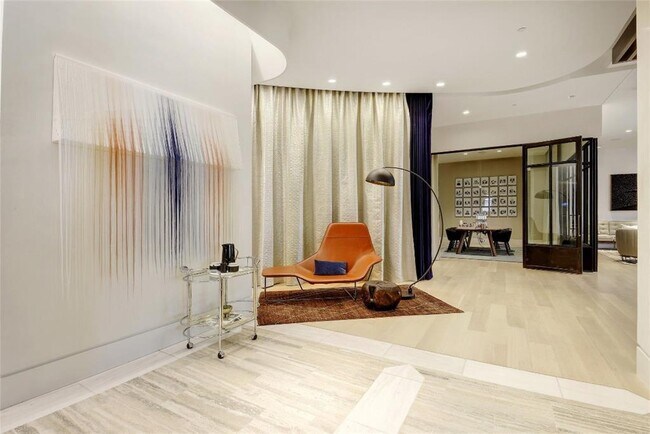 Building Photo - 501 West Ave