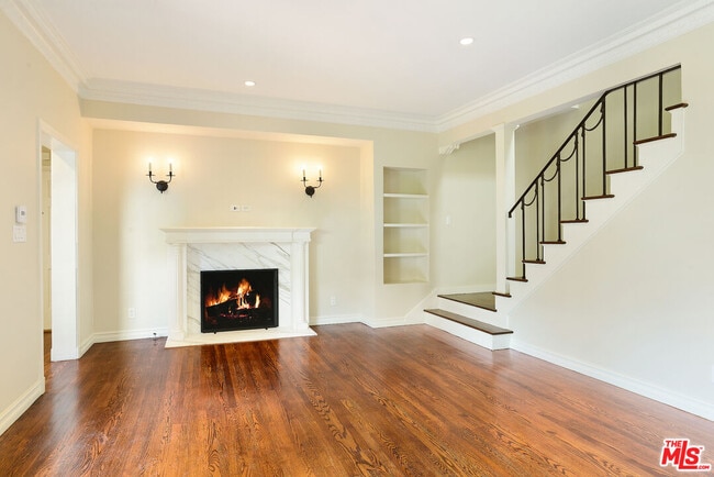Building Photo - 155 S Rodeo Dr