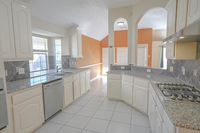 Building Photo - 6006 Country Ridge Dr