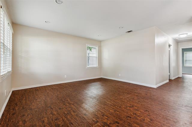 Building Photo - 5805 Tracyne Dr