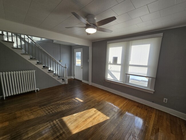 Building Photo - 214 2nd St SW