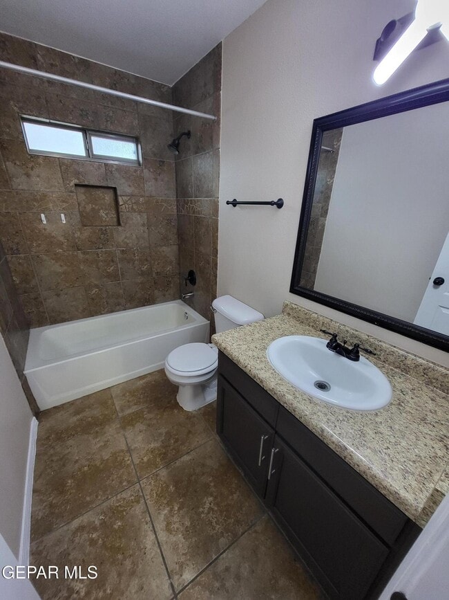 Building Photo - 14681 Spanish Point Dr