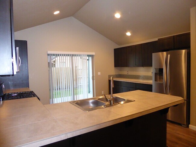 Building Photo - 21190 Capella Pl