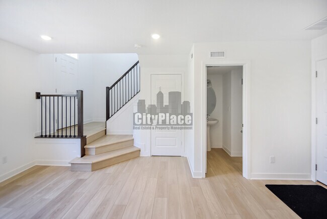 Building Photo - 6574 Halsey St