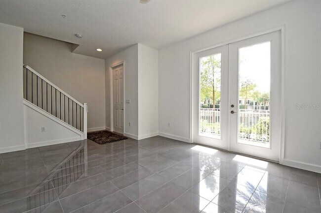 Building Photo - 1520 Lake George Dr