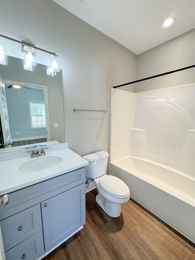 Building Photo - 232 Firefly Ln