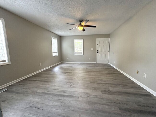 Building Photo - 105 Lonesome Wind Way