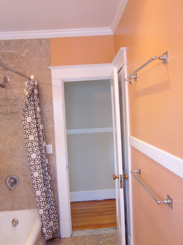 Building Photo - 27 Oakwood St