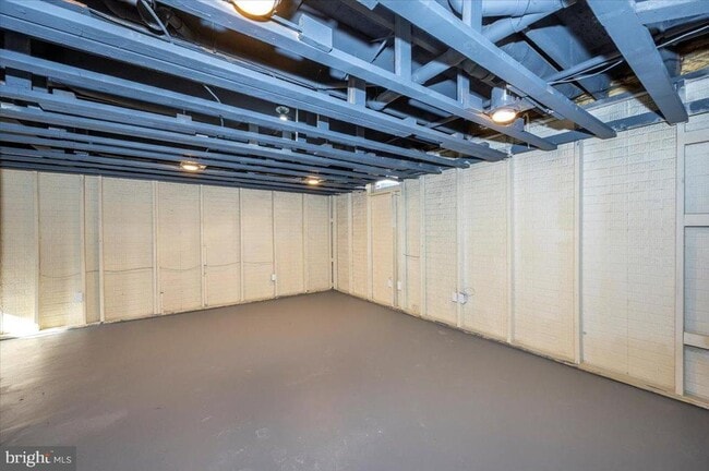 Building Photo - 426 Washington St