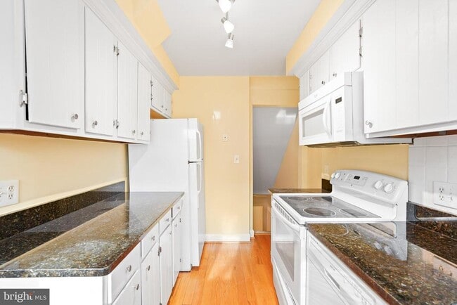 Building Photo - 3436 S Utah St