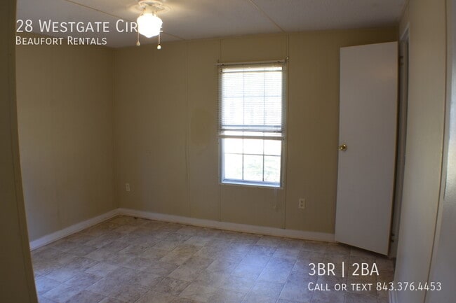 Building Photo - 28 Westgate Cir