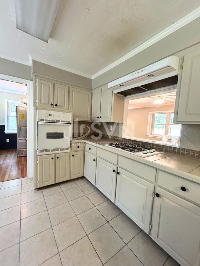 Building Photo - 2905 Riverside Dr