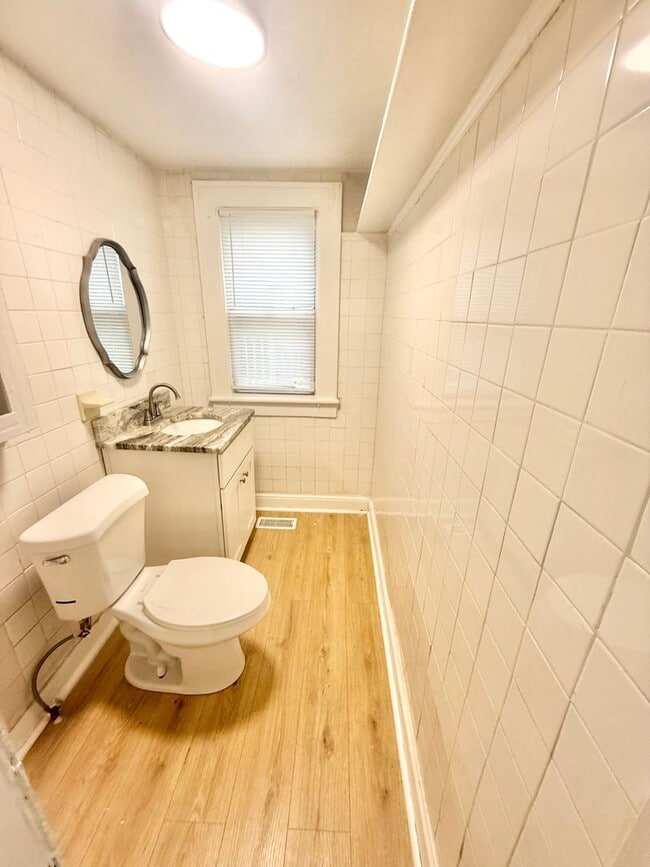 Building Photo - ***RENT READY~4 Bed RENOVATED 2 story house/w/ downstairs bedroom/Granite countertops