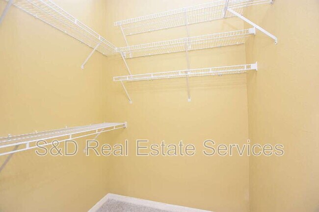 Building Photo - 3203 Highlands Lakeview Cir