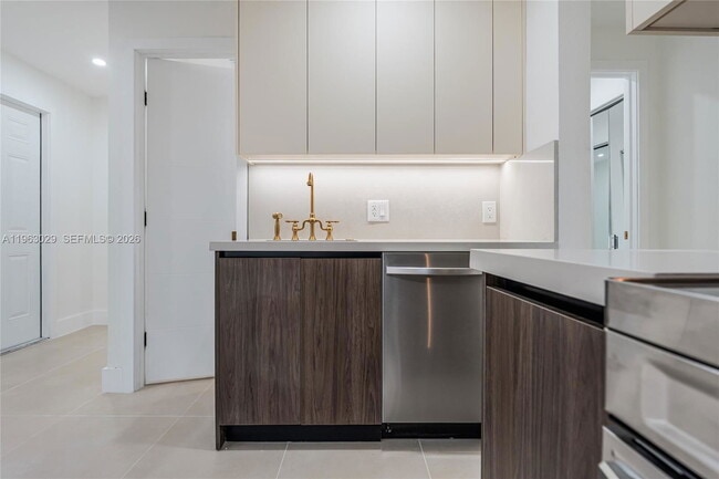 Building Photo - 1065 NW 50th St