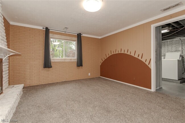 Building Photo - 8806 Norwood Dr