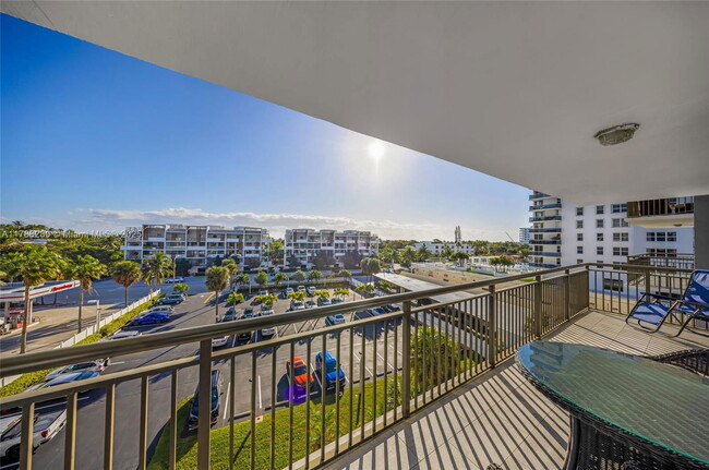 Building Photo - 3031 N Ocean Blvd
