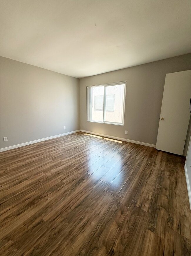 Building Photo - 2 Bed 1.5 Bath Townhome in Colusa Terrace ...