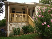 Building Photo - 126 Rumbough Pl