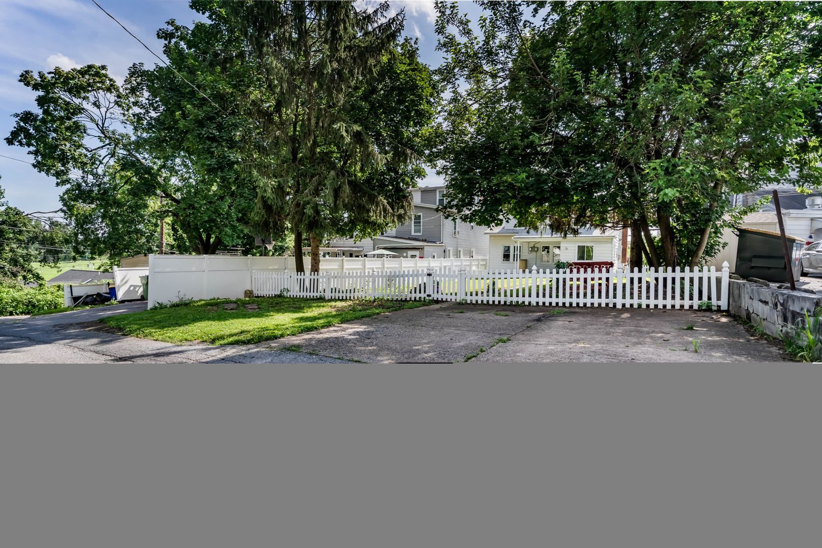 Building Photo - 20 Laurel St